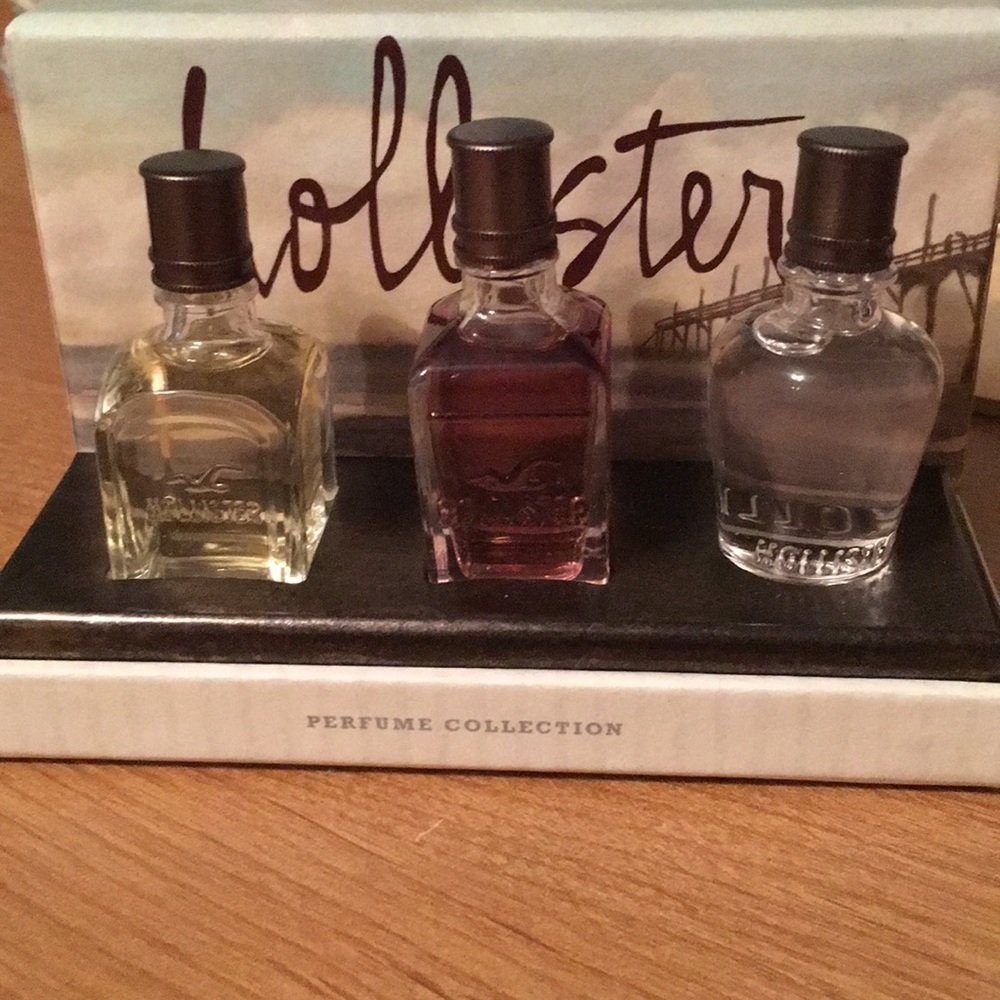 NWT Hollister Perfume Set